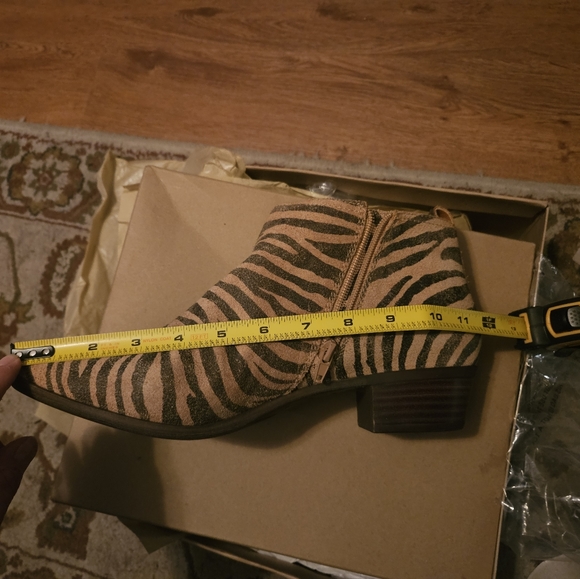 LUCKY BRAND Women's Bimare Ankle Booties Tiger Stripe, women's 14 Wide - Picture 9 of 9